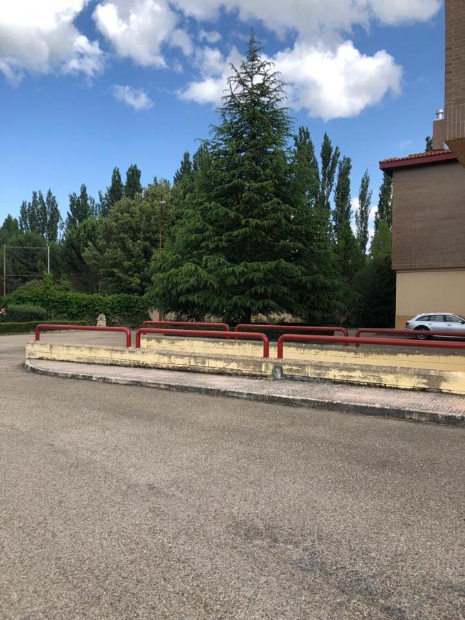 Хостел Residencia Hospital Del Rey Бургос Екстер'єр фото